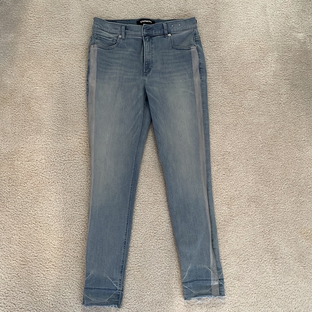 Express, Ankle High Rise Capri Jeans Silver with Stripes, Size: 8R, ***NEW***